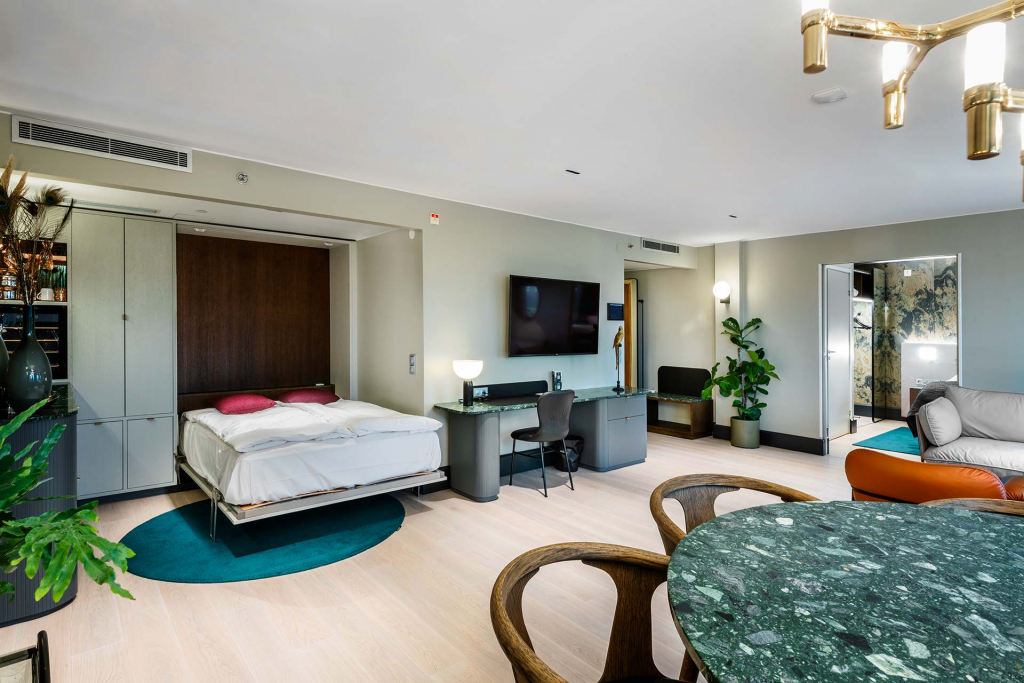 SeniorSuite_ExtraBed