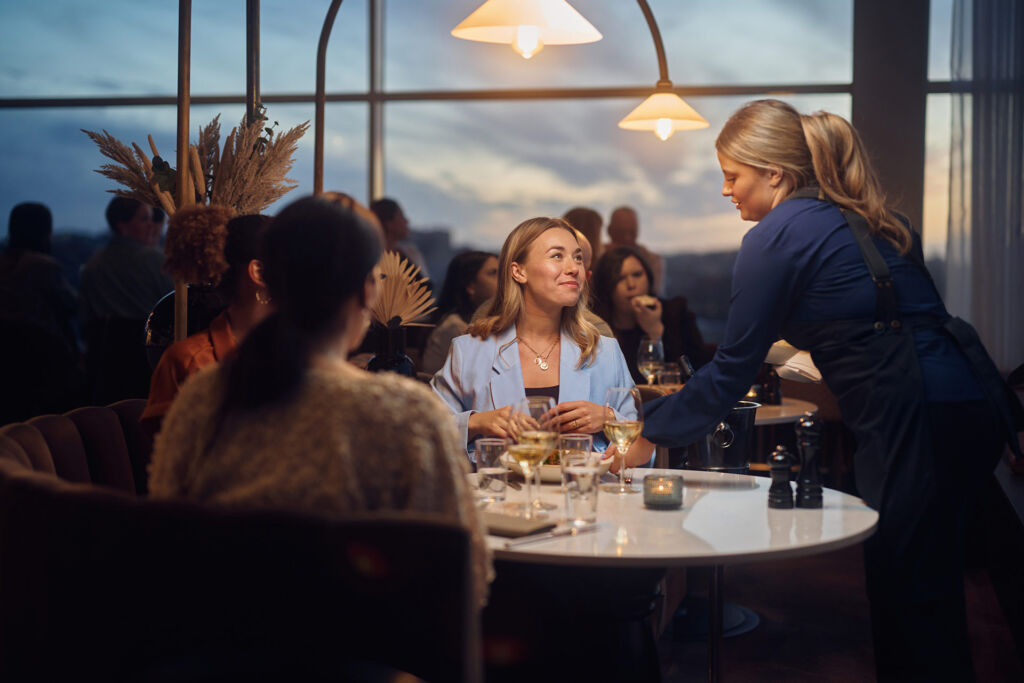 Sällskap på Heaven 23